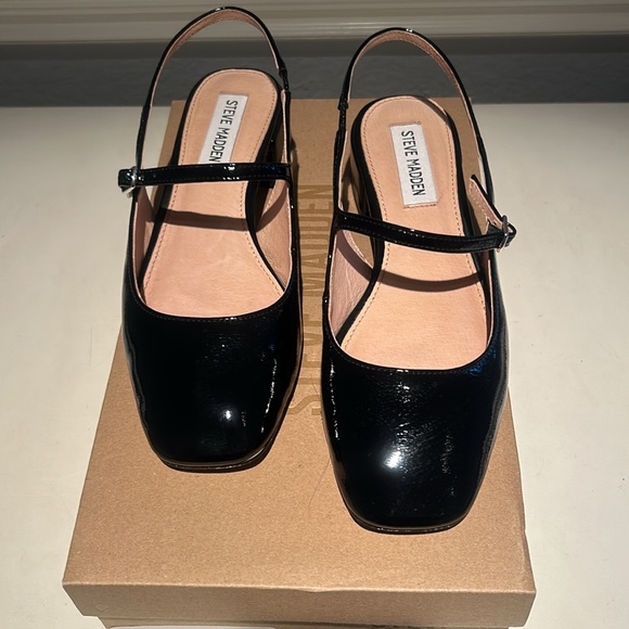 Patent leather shoes. Mary Jane slingback Size 6 in excellent condition. - Picture 2 of 5